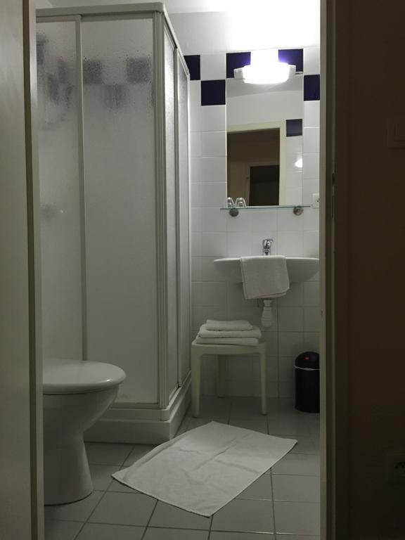 Acacias Apparts Hotel Plombières-les-Bains Quarto foto